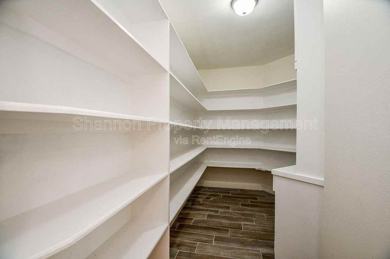 8115 Fondren Lake Dr - Photo 6 of 13