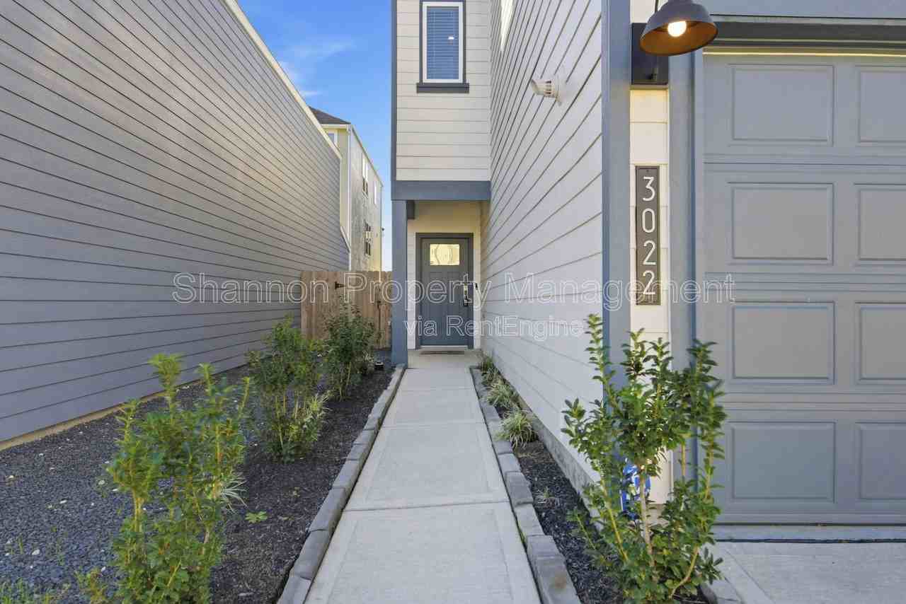 3022 La Latina Dr - Photo 4 of 30