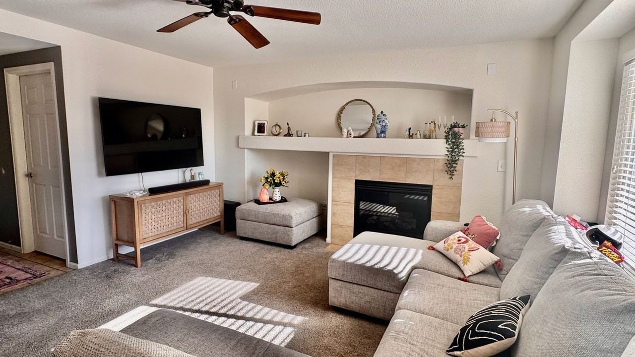 2208 Buttercup St - Photo 6 of 31