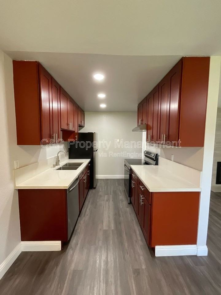 247 N Capitol Ave #268 - Photo 4 of 27