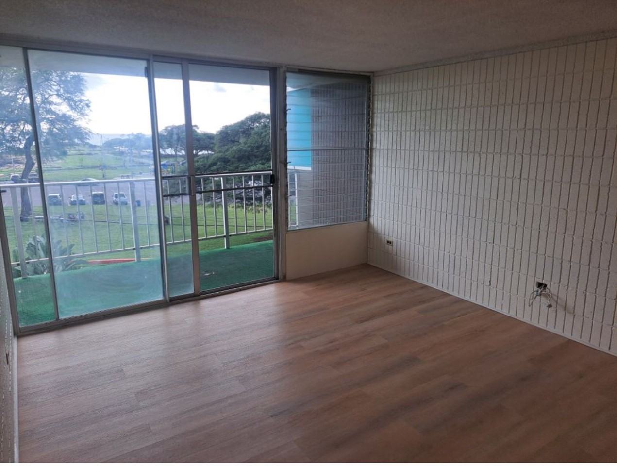 85-003 Pokai Bay St #402 - Photo 3 of 7