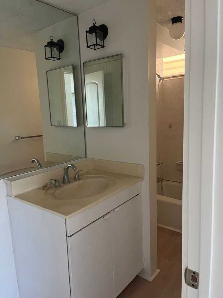 85-003 Pokai Bay St #402 - Photo 6 of 7