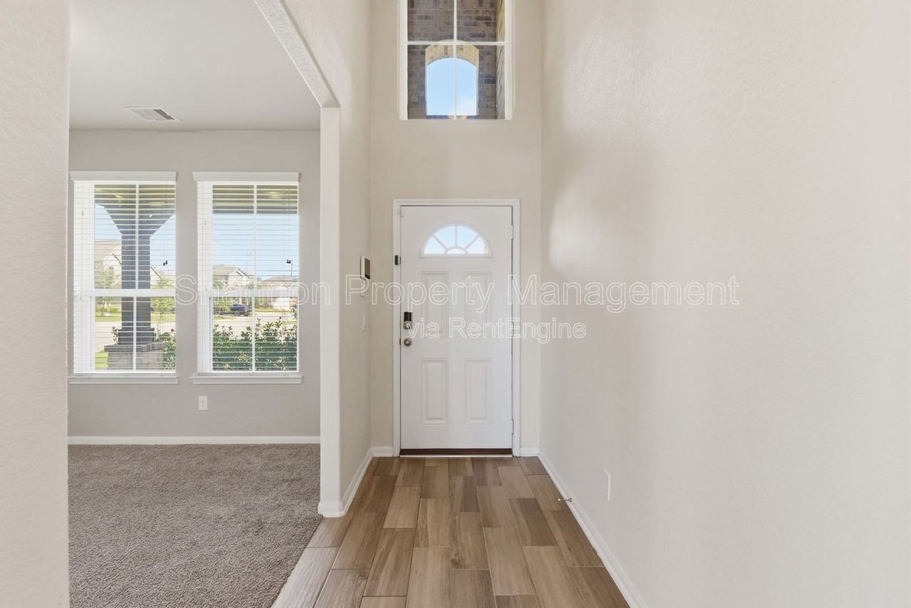 5102 Brookshire Pass Dr - Photo 5 of 29