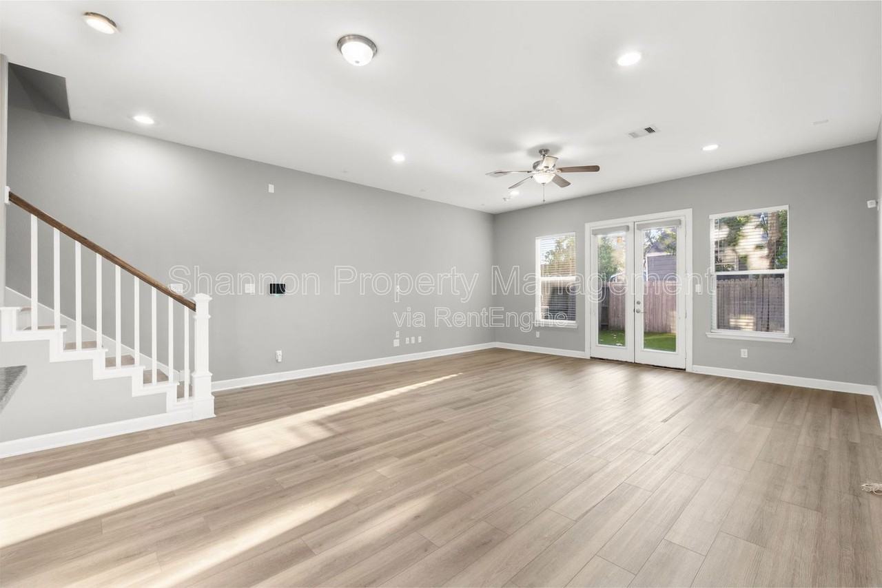 2709 Hardy St - Photo 5 of 34