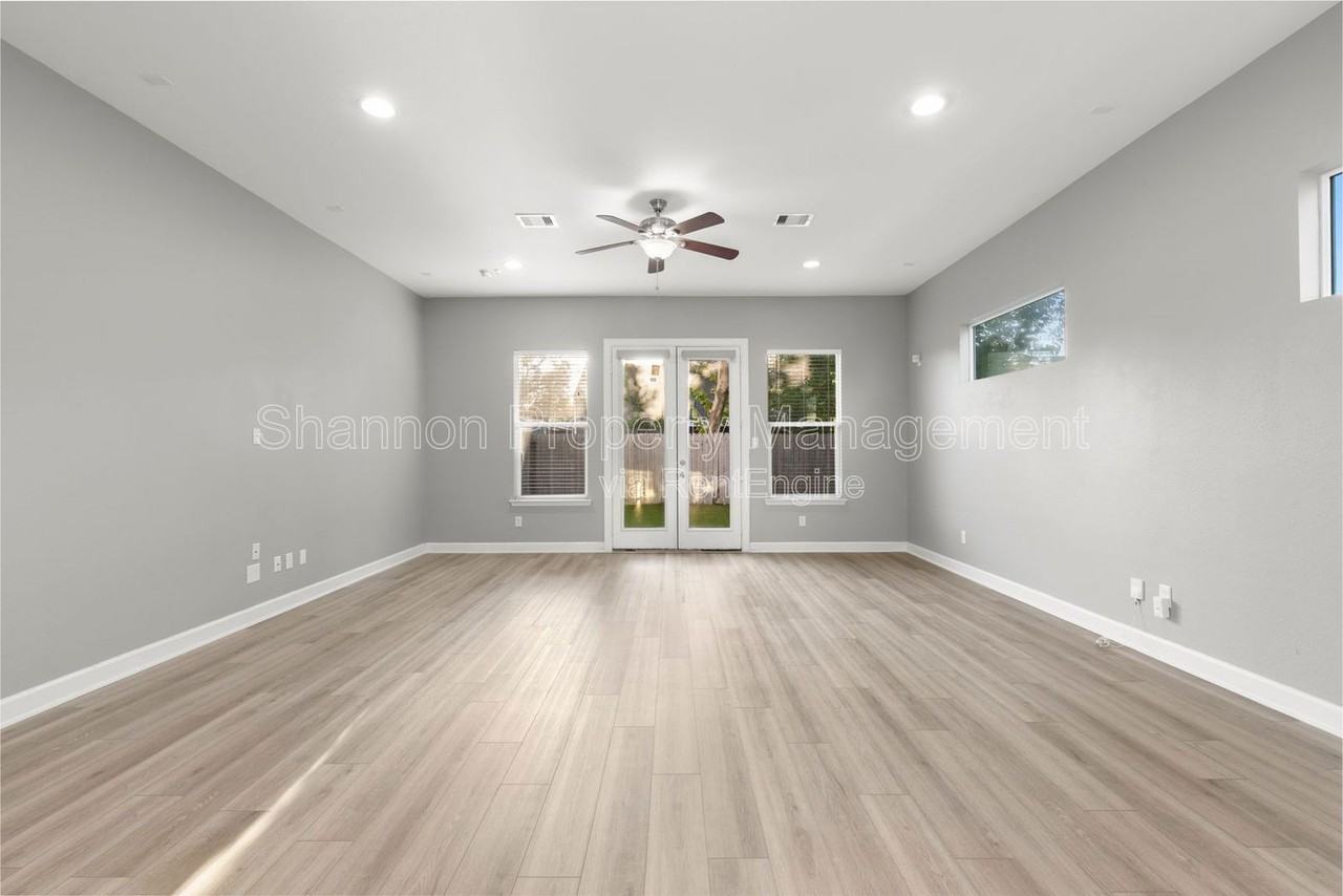 2709 Hardy St - Photo 7 of 34