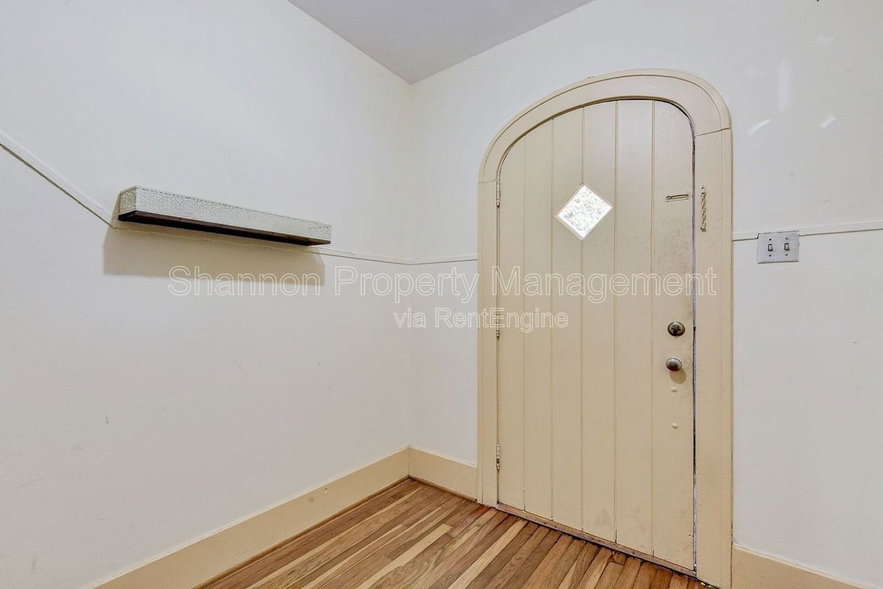 1737 Branard St #1 - Photo 4 of 24