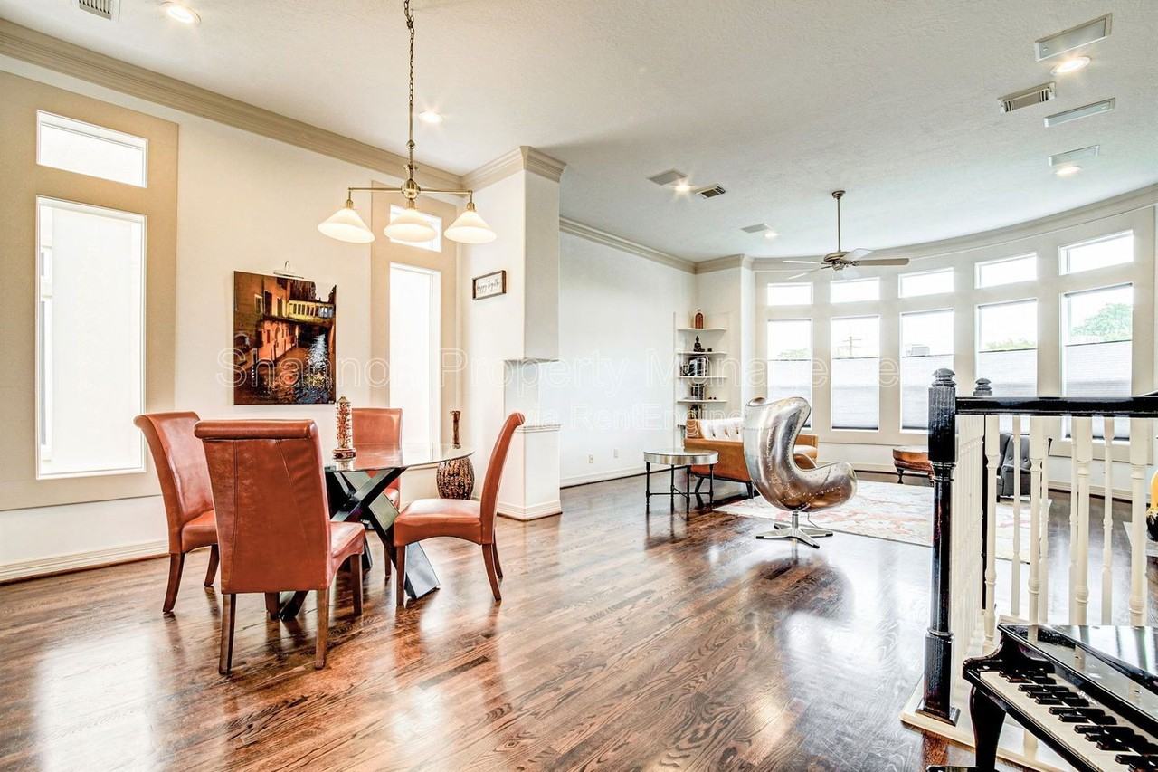 1515 Hyde Park Blvd #32 - Photo 4 of 25