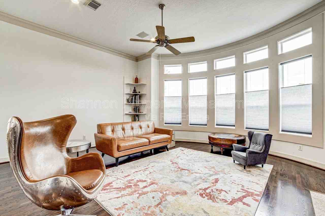 1515 Hyde Park Blvd #32 - Photo 6 of 25