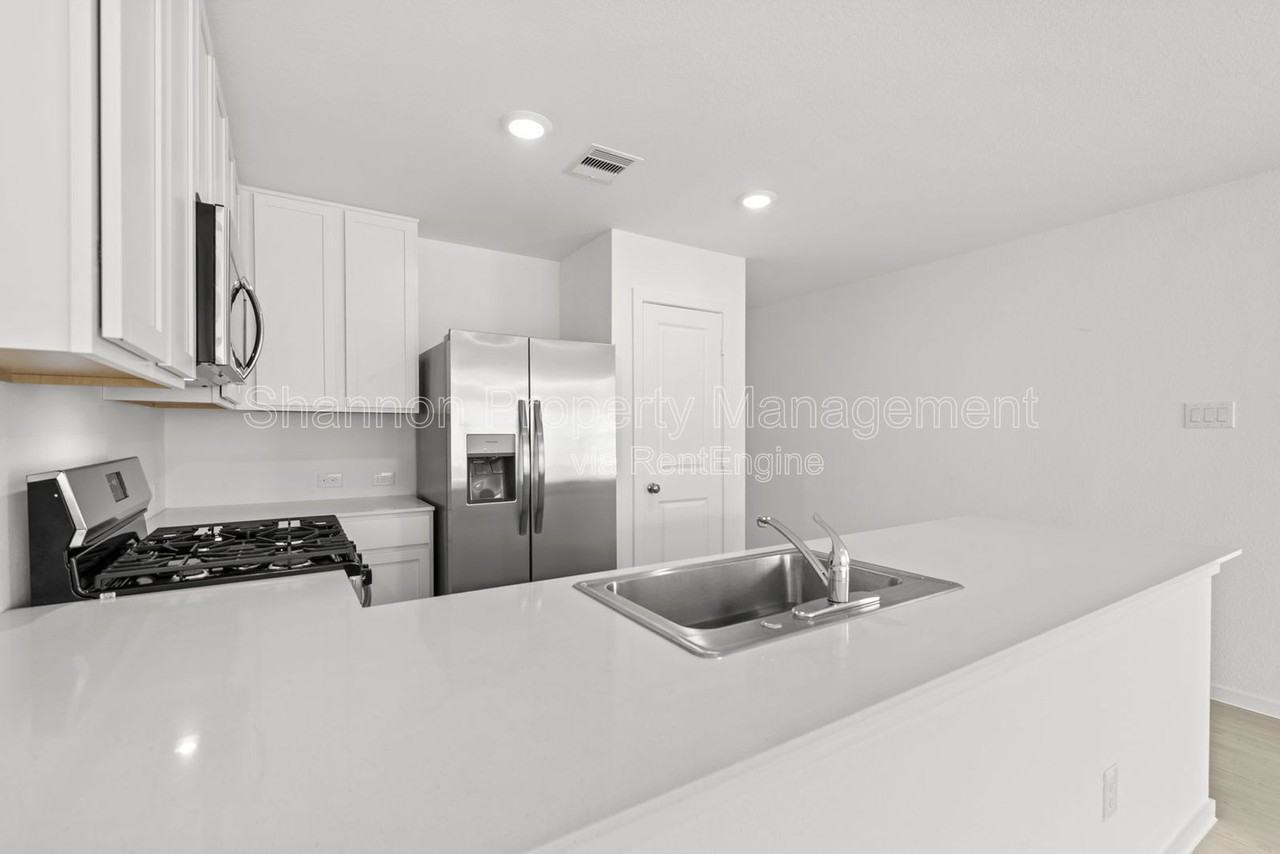 214 Farray Forest Ln - Photo 7 of 26