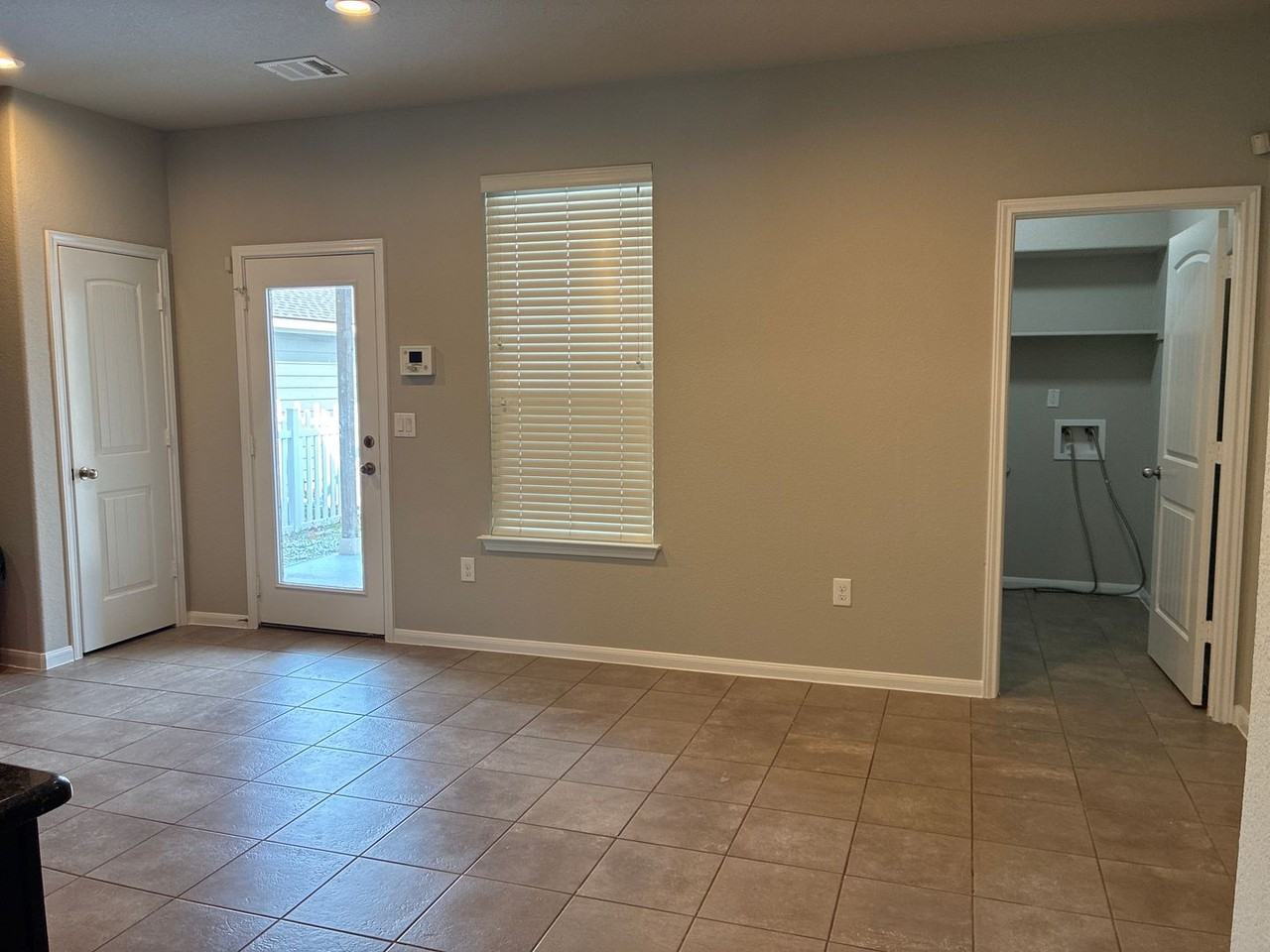 1708 Willow Vis - Photo 5 of 20