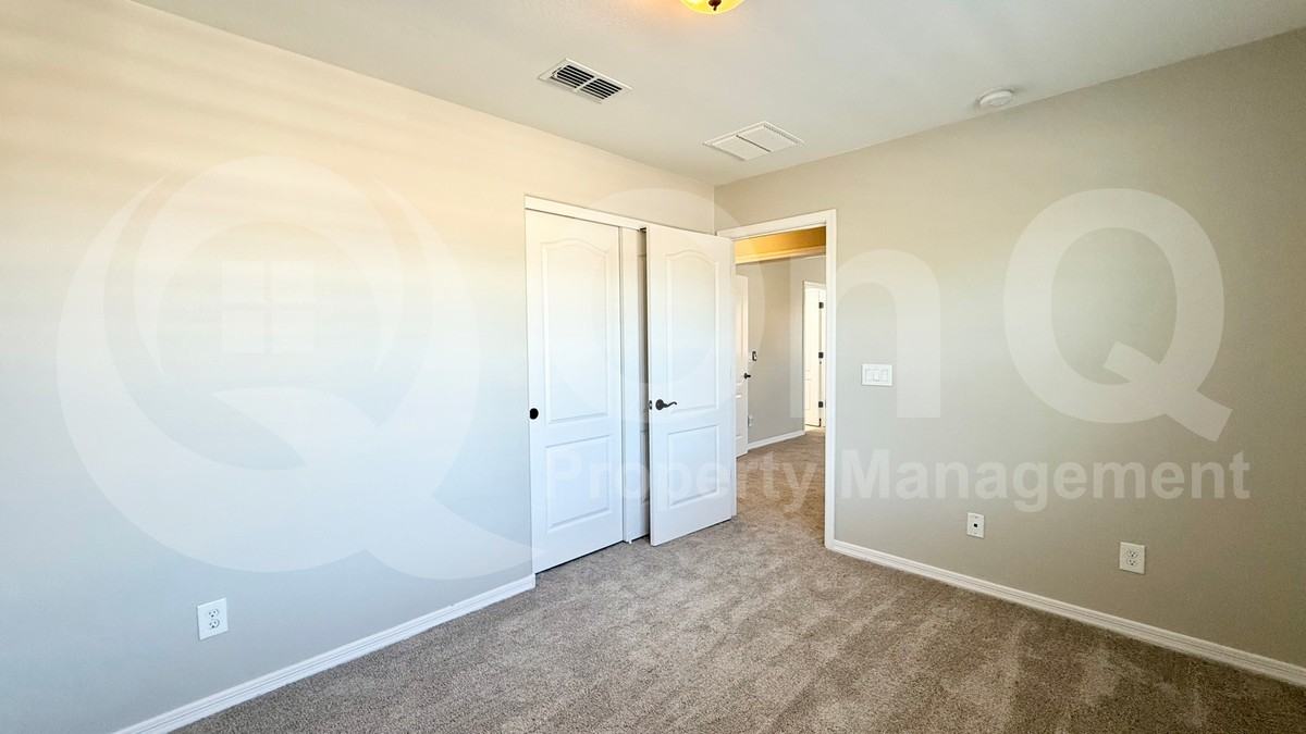 3543 E Wayland Dr - Photo 6 of 24