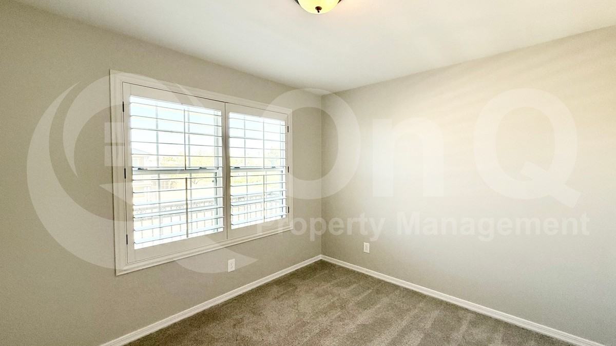 3543 E Wayland Dr - Photo 7 of 24