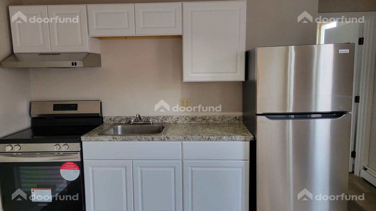 290 Central St #4 - Photo 2 of 9