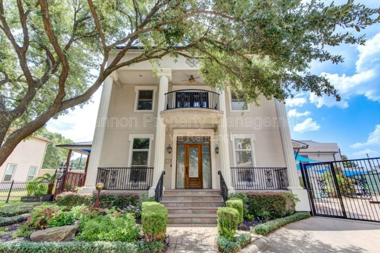 122 Vieux Carre Dr - Photo 2 of 33