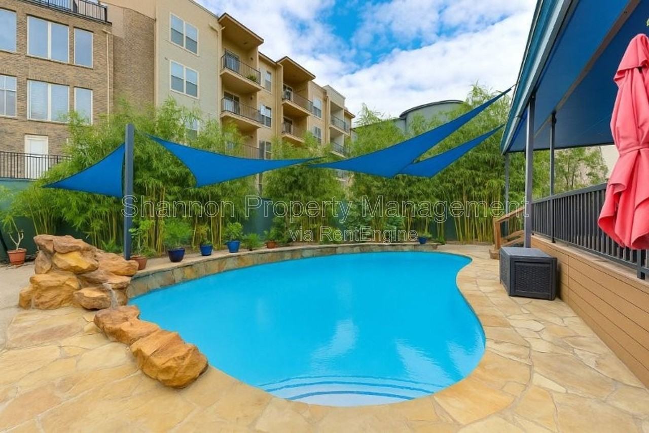 122 Vieux Carre Dr - Photo 4 of 33