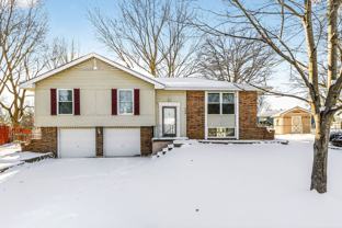 508 Ne Shiloh Cir - Photo 1 of 1