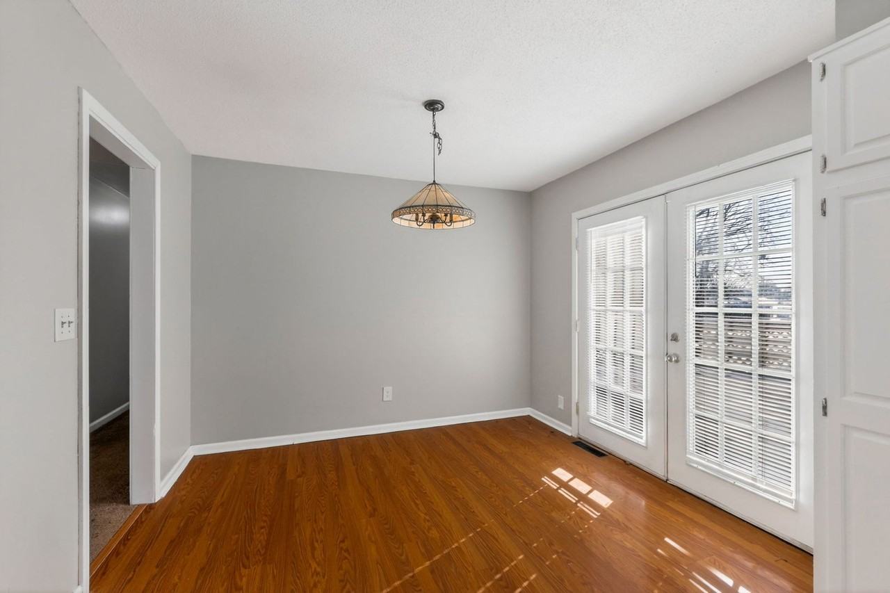 508 Ne Shiloh Cir - Photo 6 of 24