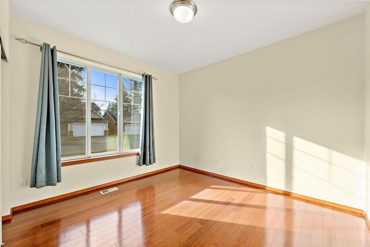 5527 55th Loop Se - Photo 4 of 46