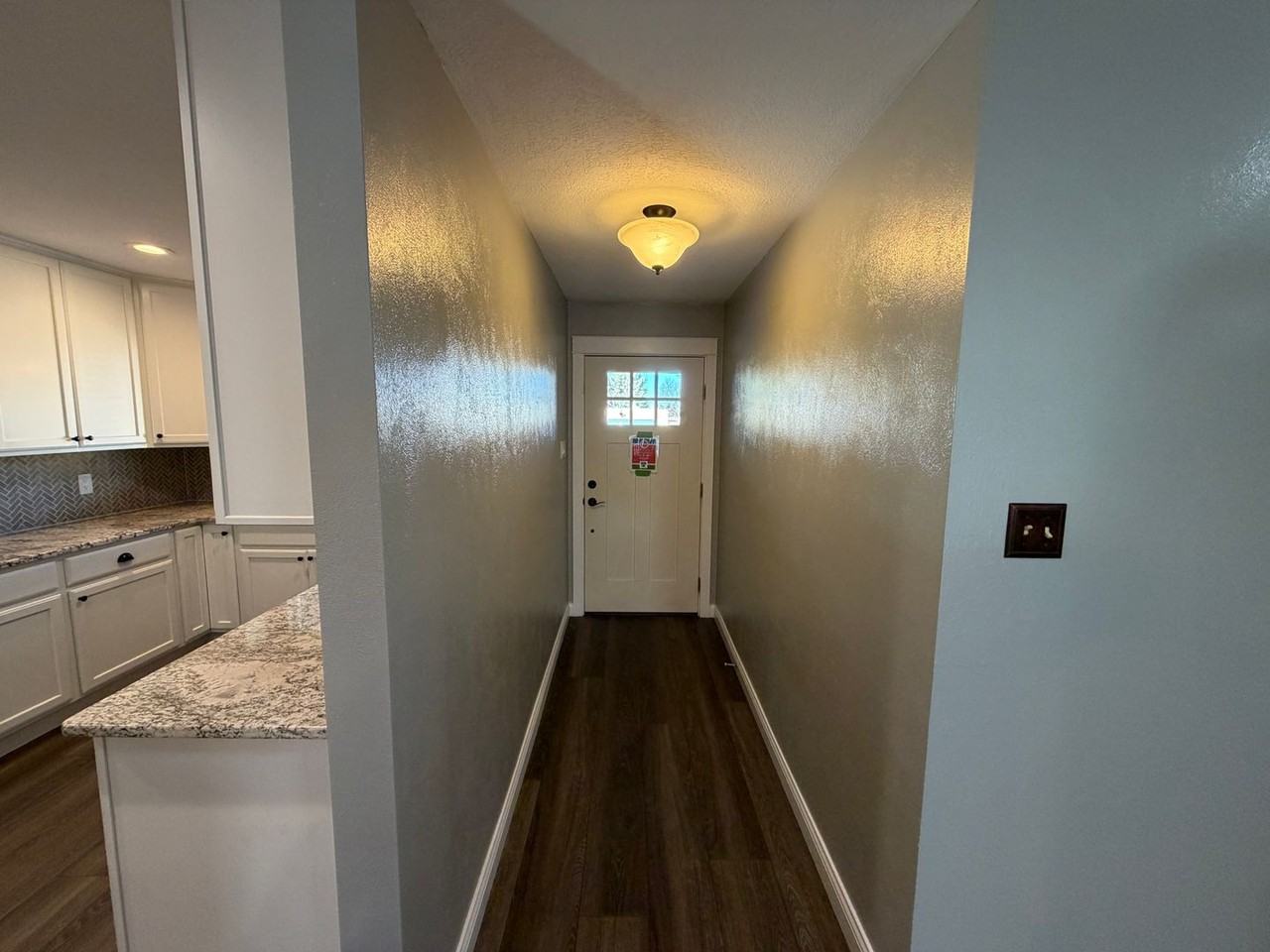 2828 Indiana St Ne - Photo 4 of 37