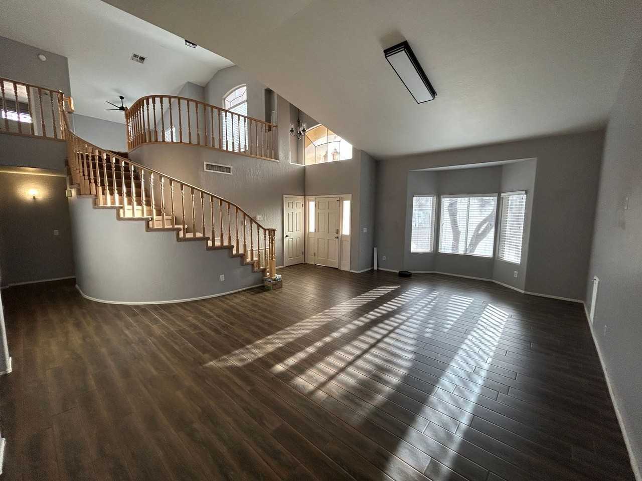 1210 E Briarwood Ter - Photo 5 of 19