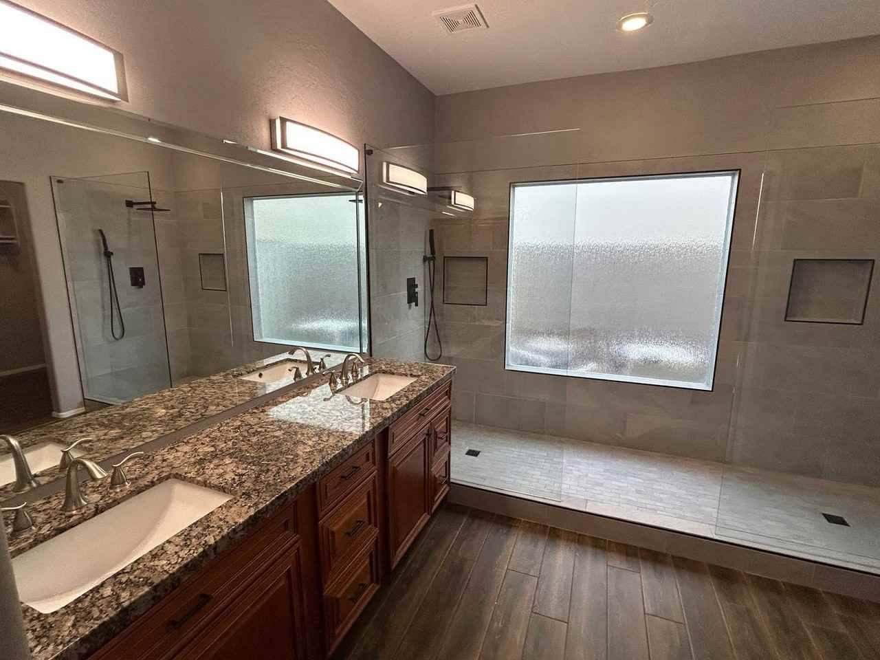 1210 E Briarwood Ter - Photo 7 of 19