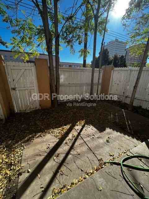 706 Fruit Ave Nw #A - Photo 5 of 12