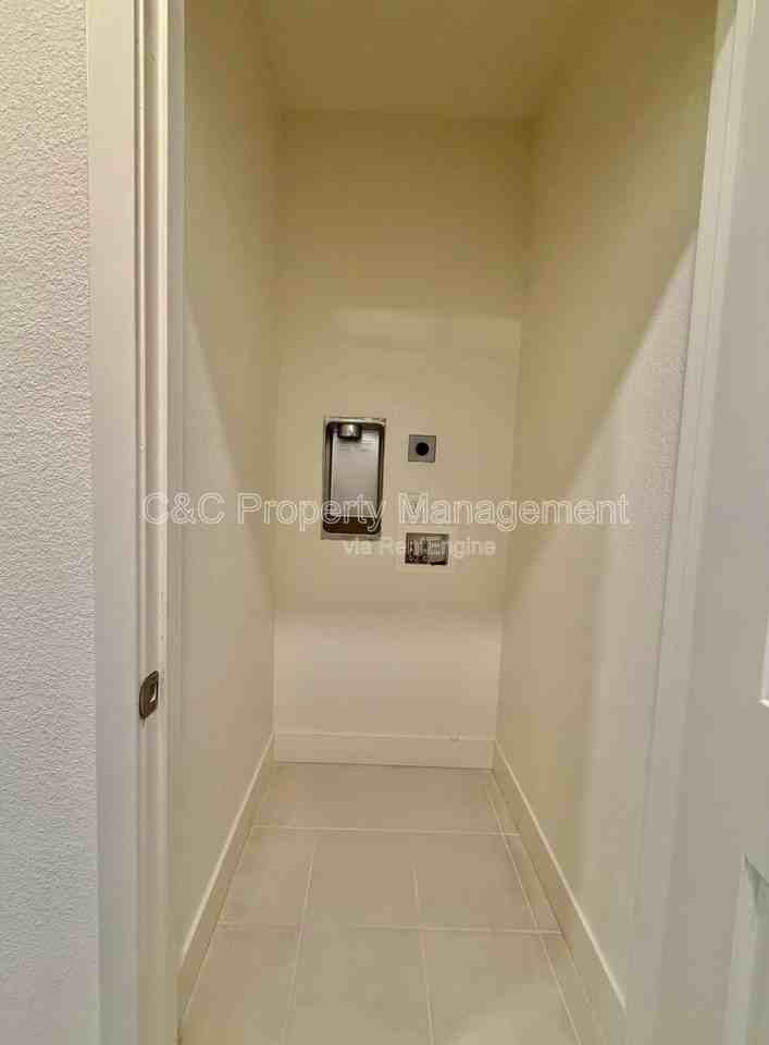 5125 Maniago Way #A - Photo 6 of 9