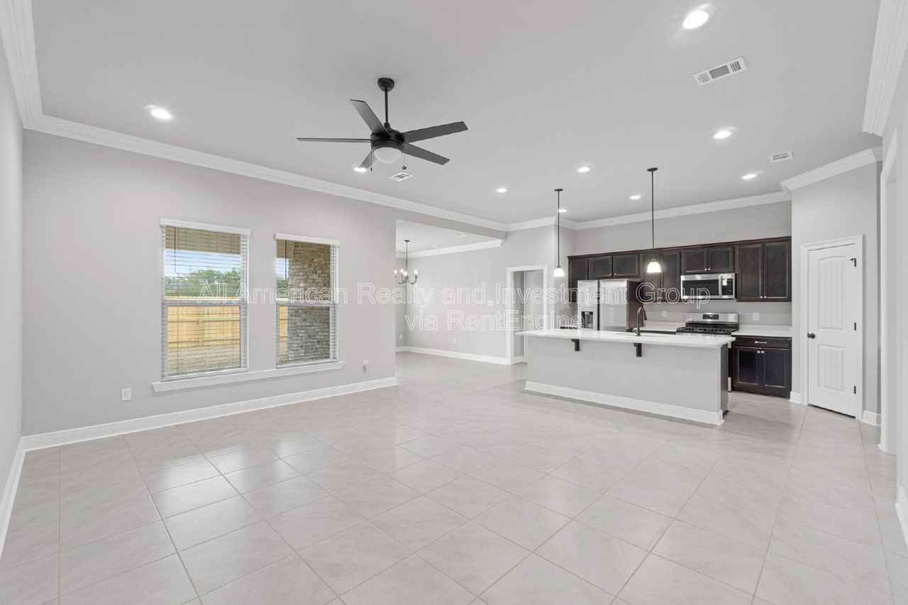 189 Bon Ami Dr - Photo 5 of 30