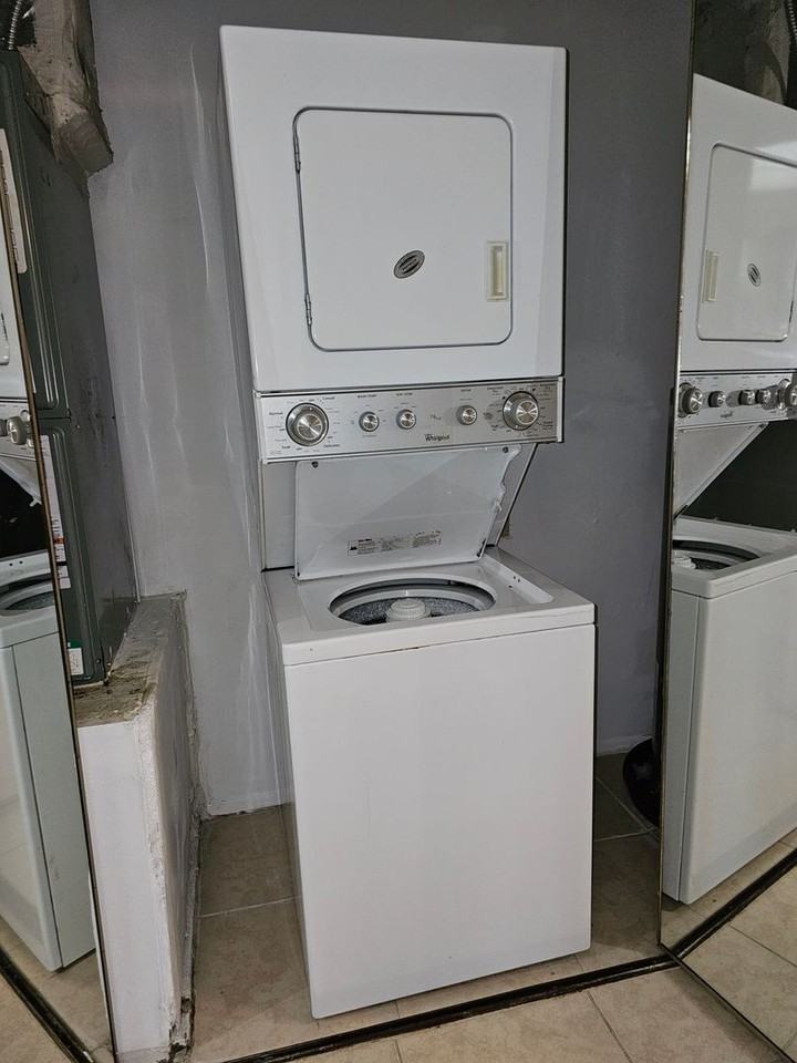 885 Mecca Dr - Photo 3 of 15