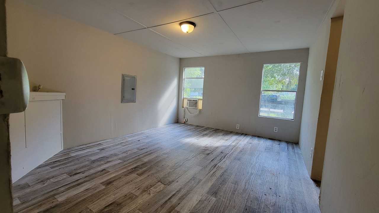 1920 Nw 119th Ct - Photo 5 of 18