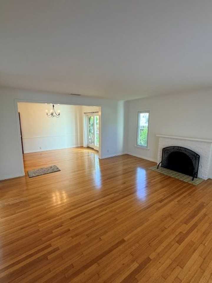 8842 Horner St - Photo 6 of 40