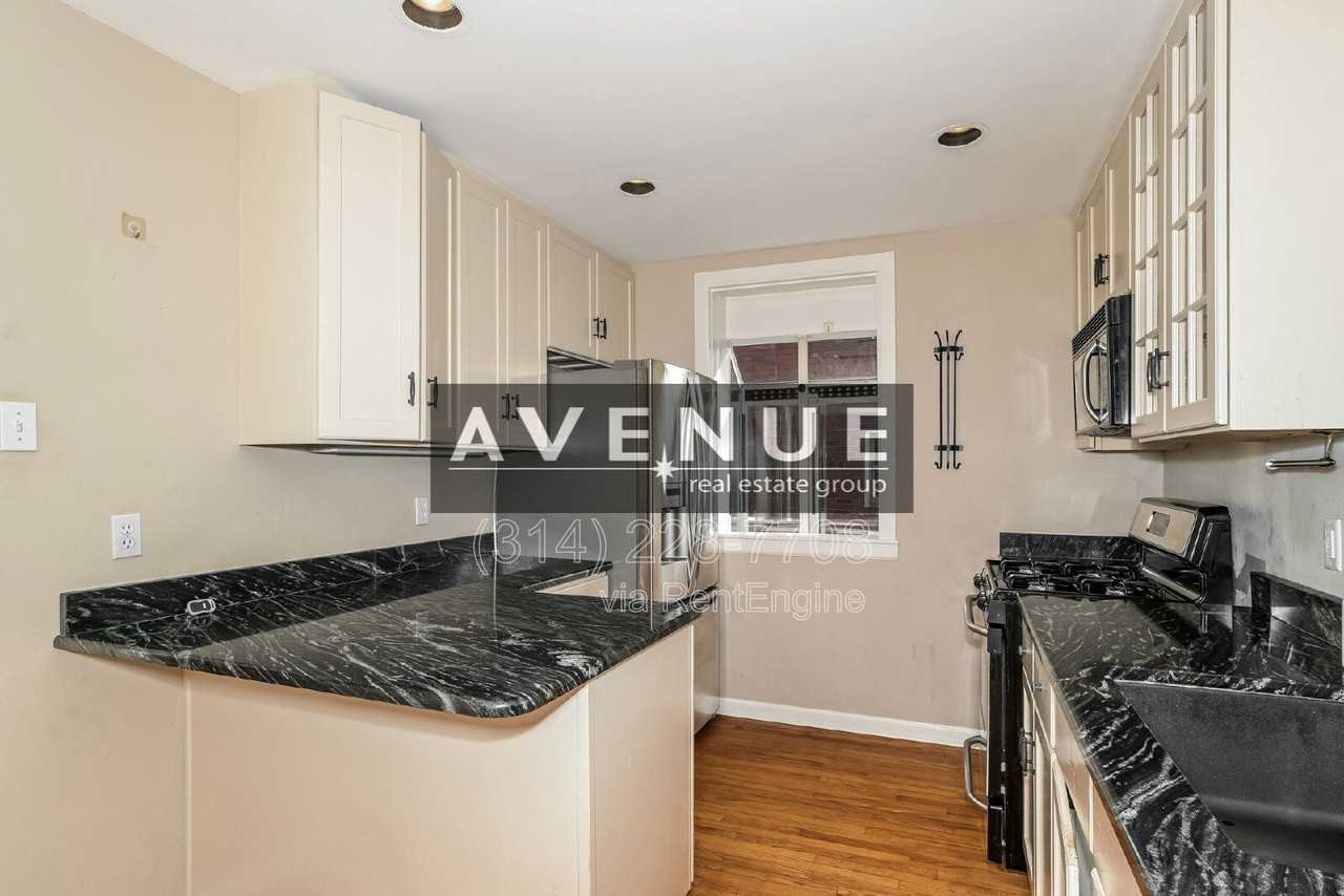 7248 Stanford Ave - Photo 6 of 20