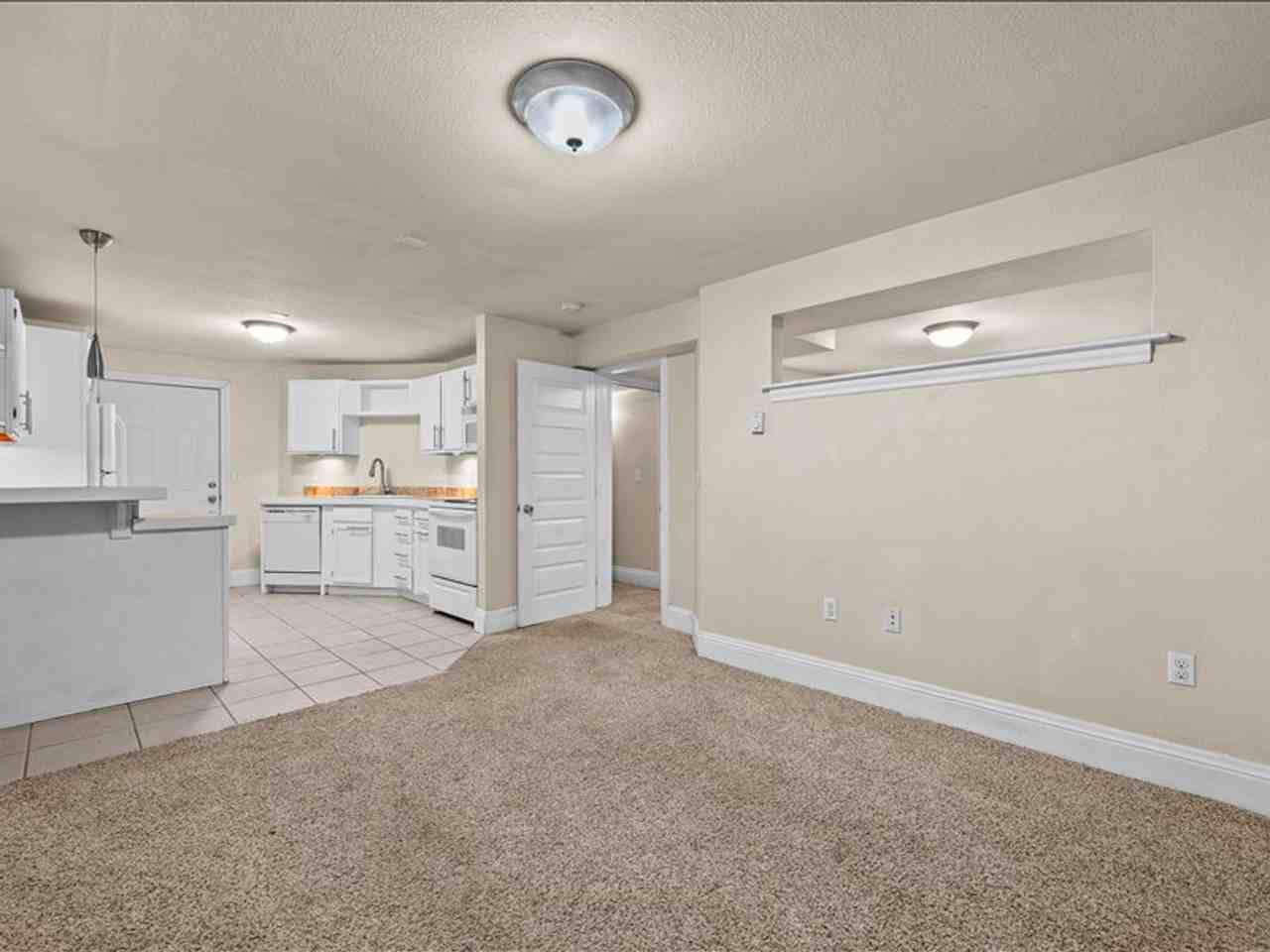 2068 2068 Clarkson - Studio #BS - Photo 5 of 10