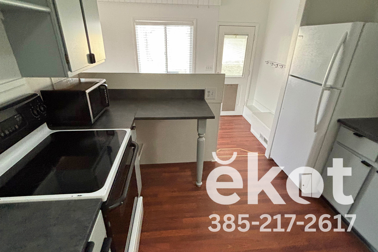 14551 S Redwood Rd - Photo 3 of 28