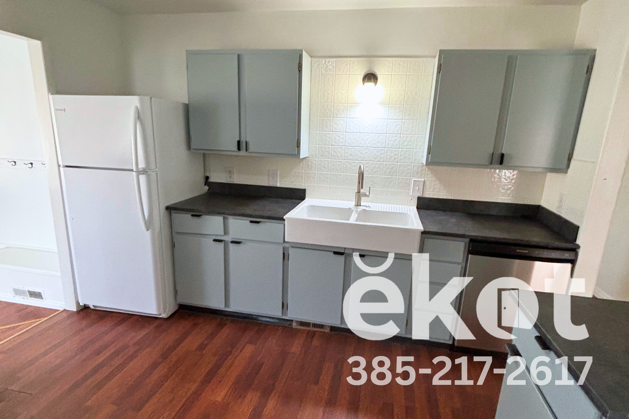 14551 S Redwood Rd - Photo 5 of 28