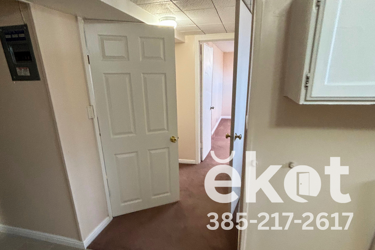 14551 S Redwood Rd - Photo 7 of 28