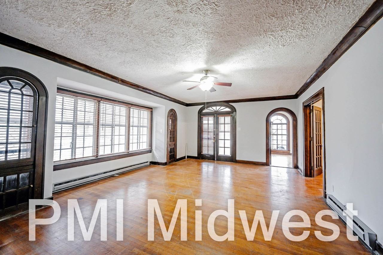 3505 N Pennsylvania St - Photo 2 of 20