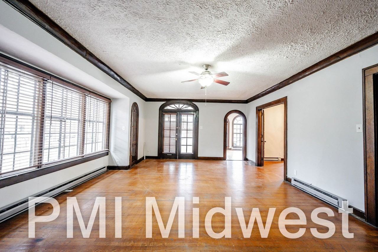 3505 N Pennsylvania St - Photo 3 of 20