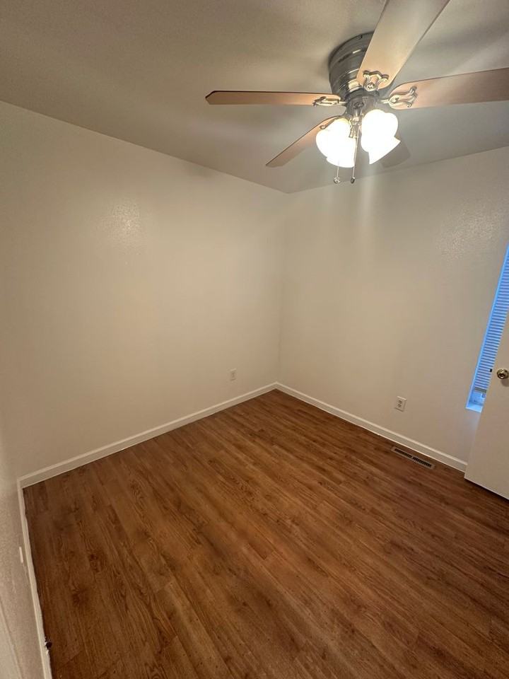 1522 9th Ave - Photo 7 of 14