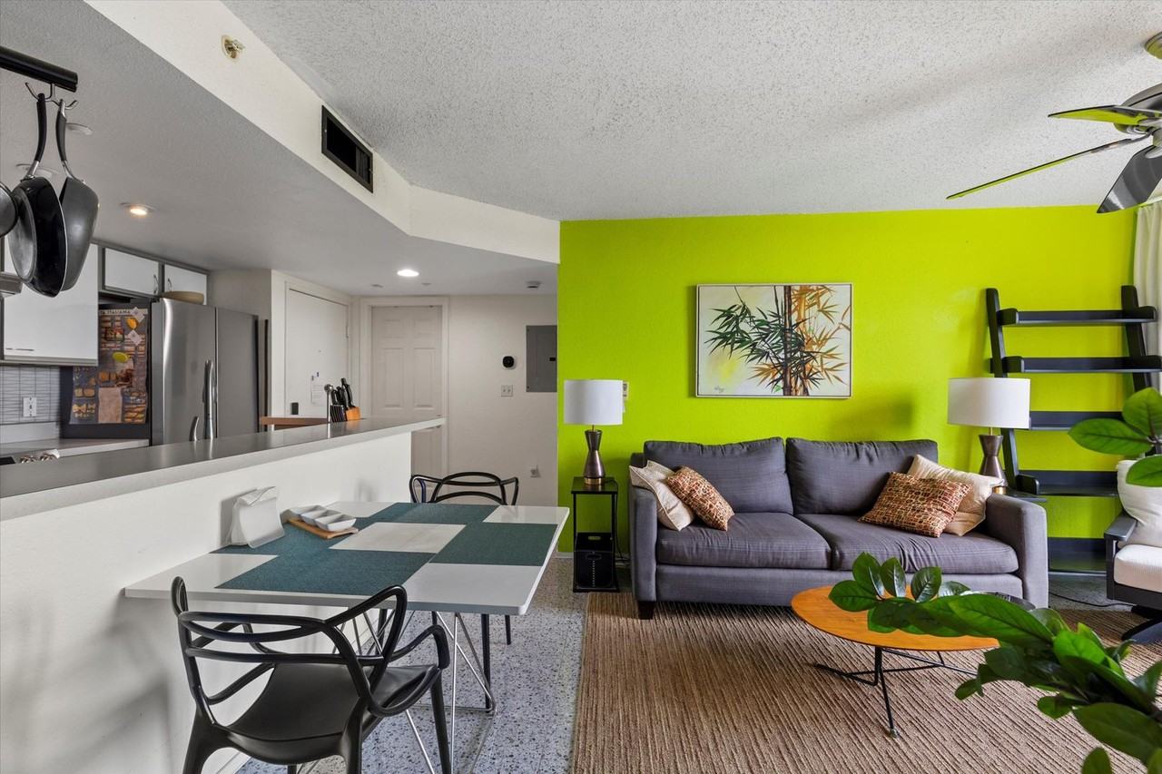 3635 Seaside Dr - Photo 2 of 22