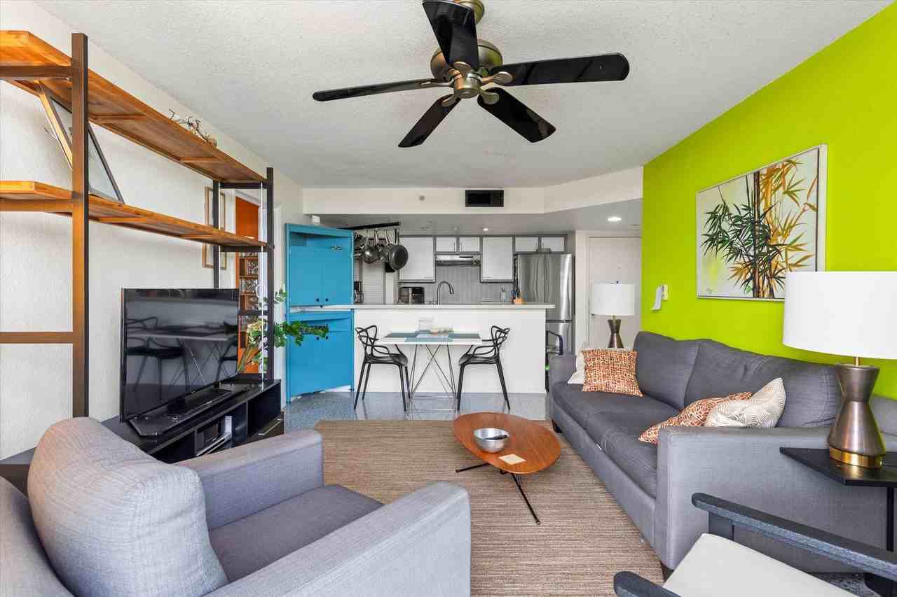 3635 Seaside Dr - Photo 6 of 22