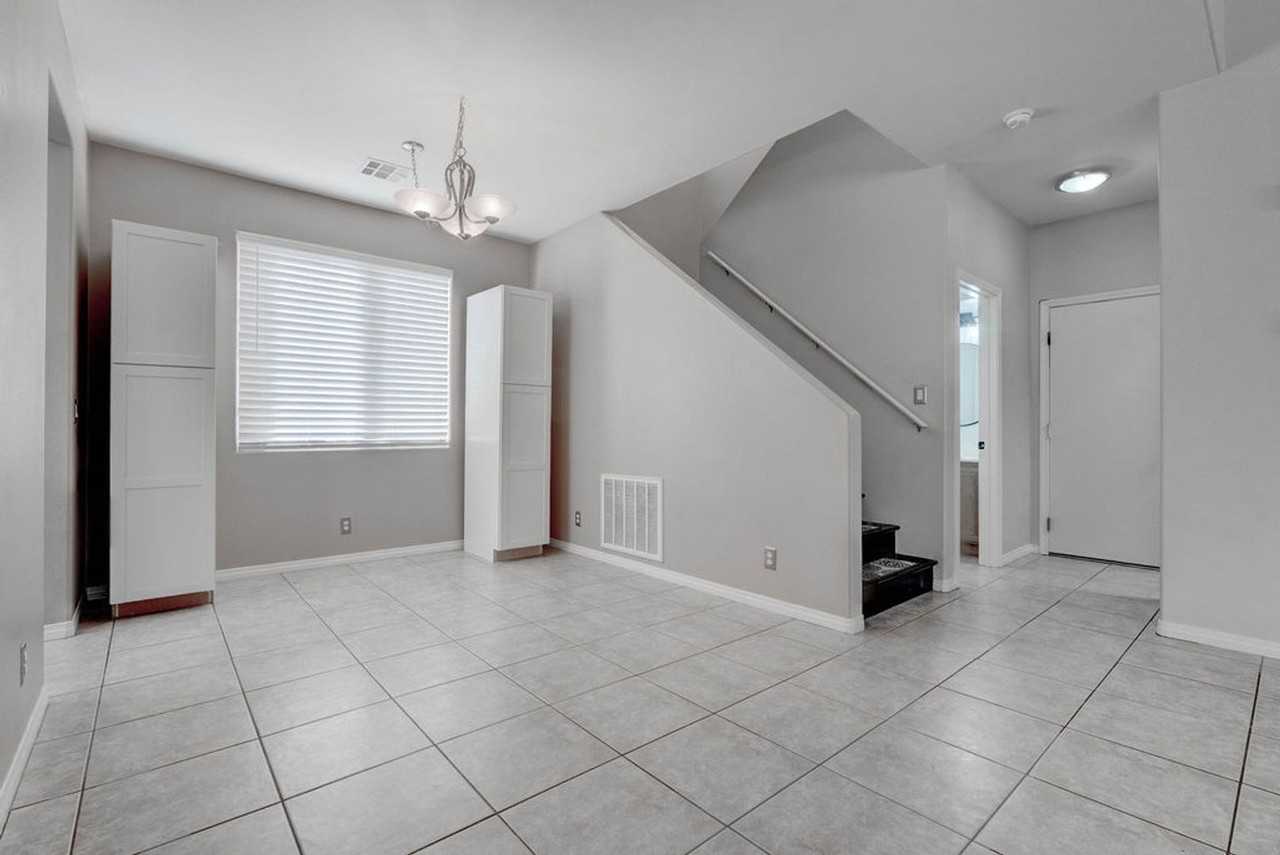 9001 Rusty Rifle Ave - Photo 4 of 46