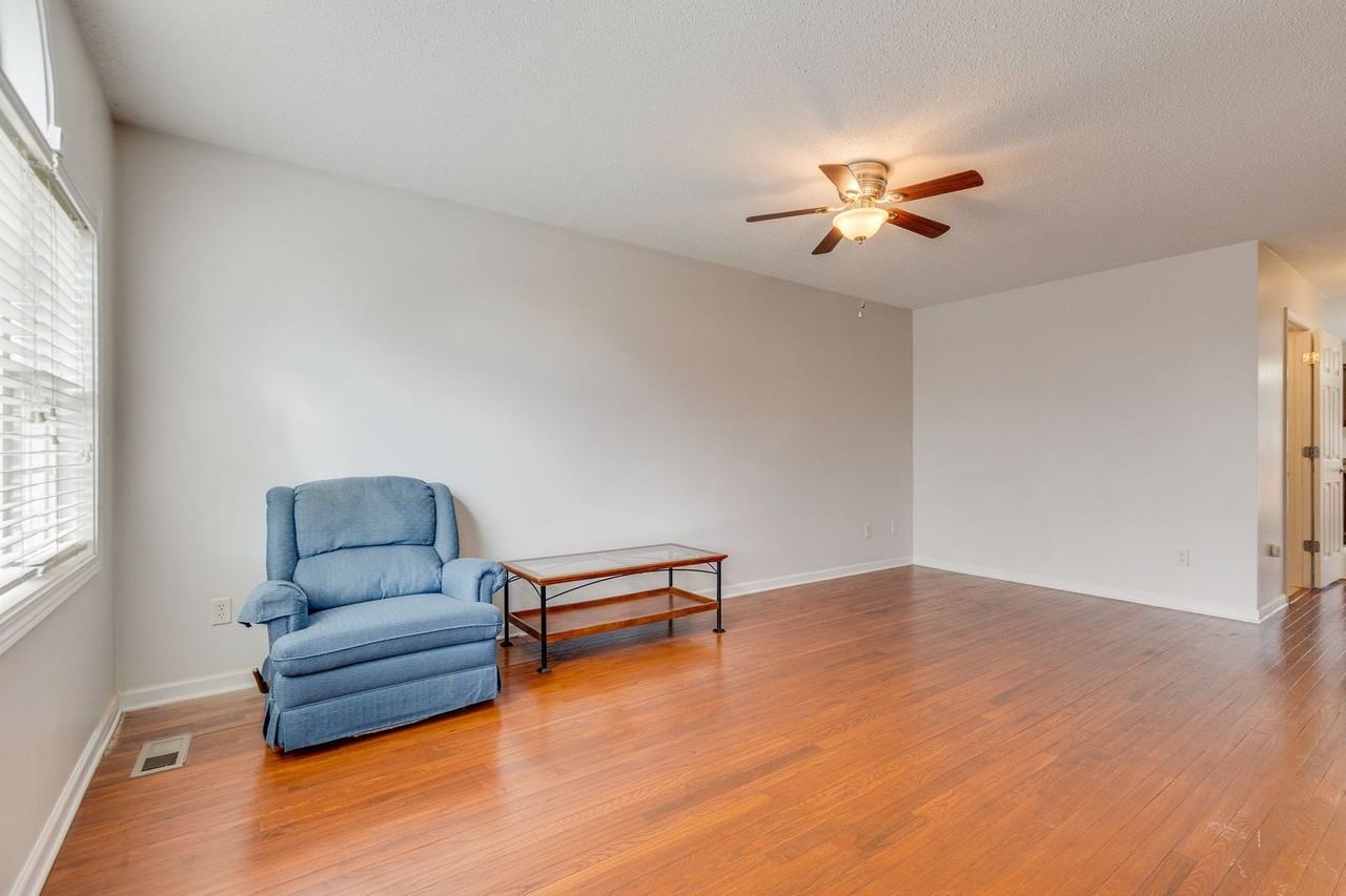 119 Amanda Ln - Photo 6 of 30