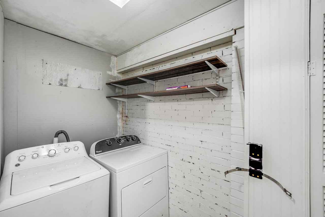 909 Marion St - Photo 6 of 24