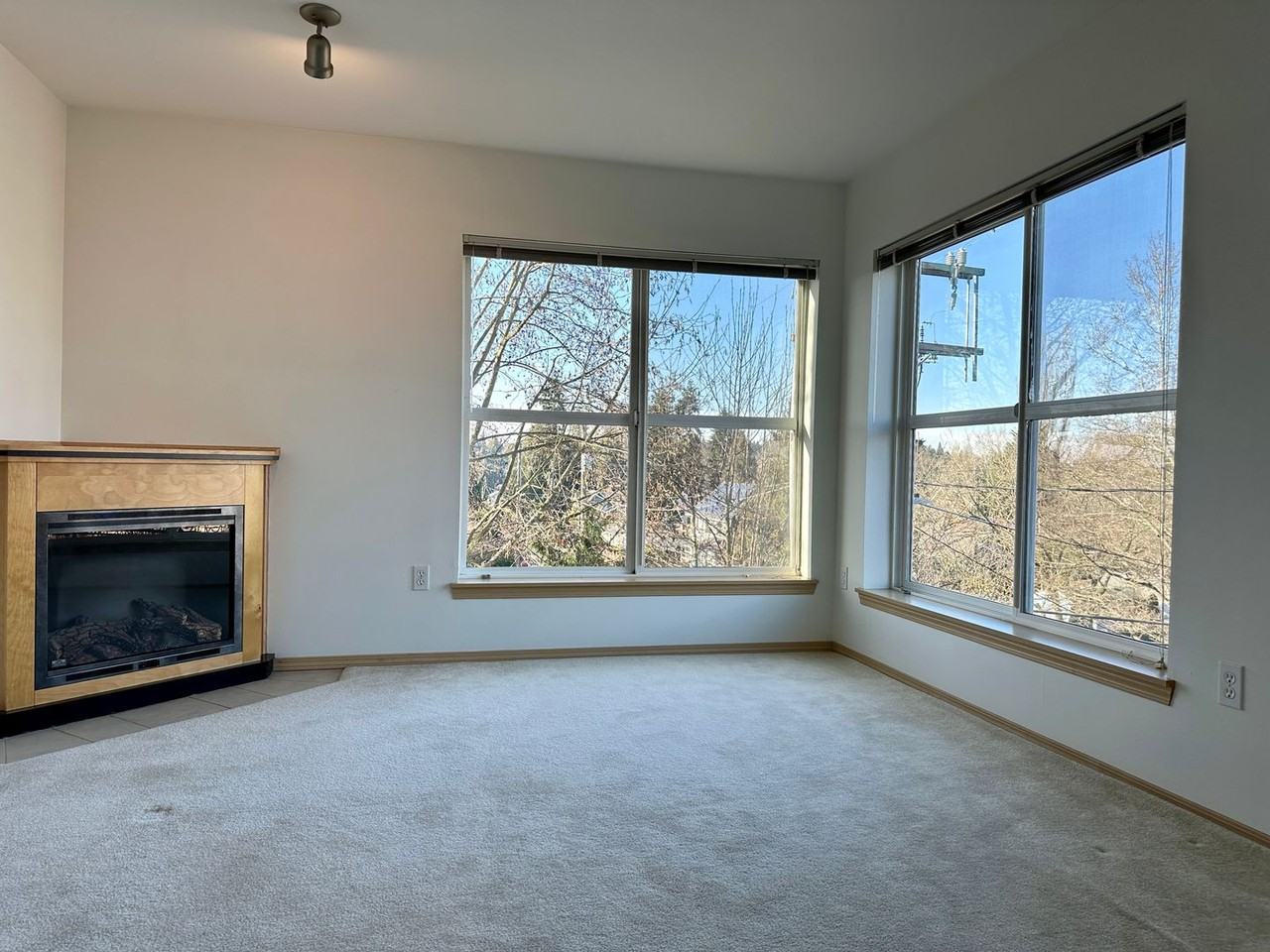 9057 Greenwood Ave N #304 - Photo 7 of 22