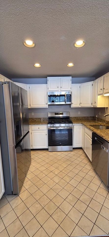 241 Main St - Photo 4 of 19