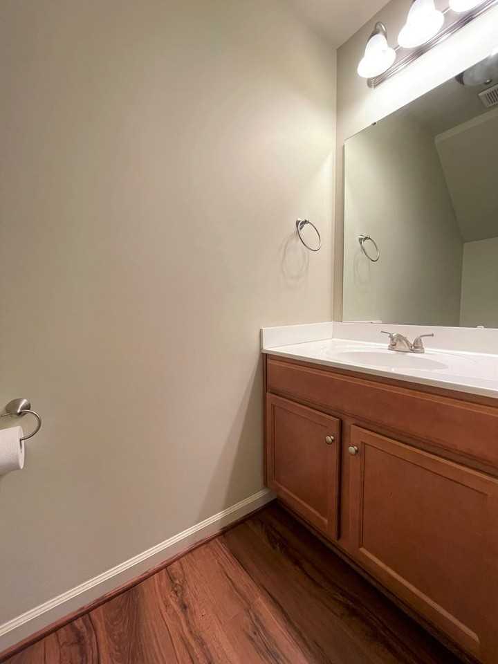 404 Sullivan Loop Rd - Photo 4 of 24