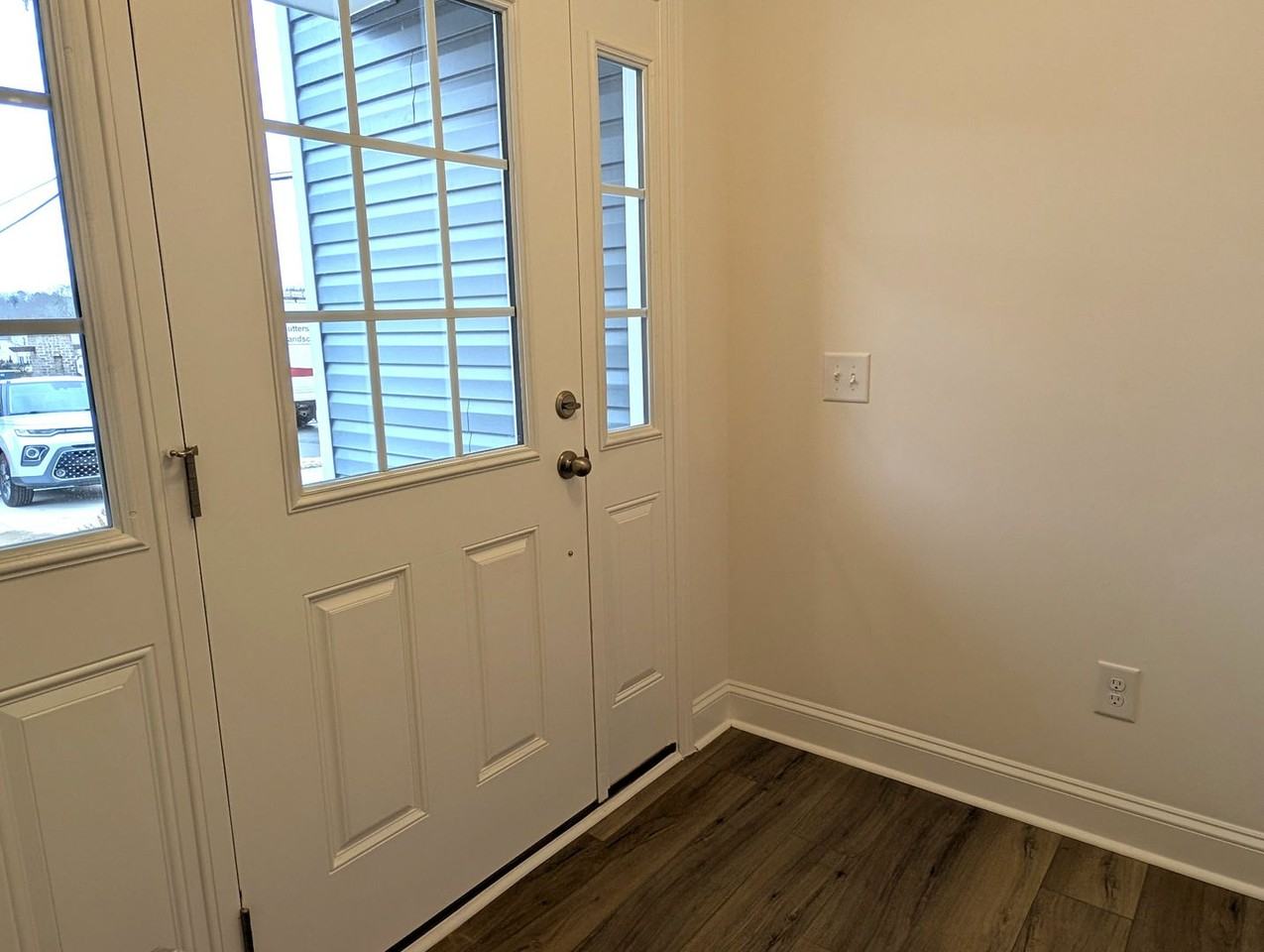 7720 Ethora Way - Photo 2 of 25