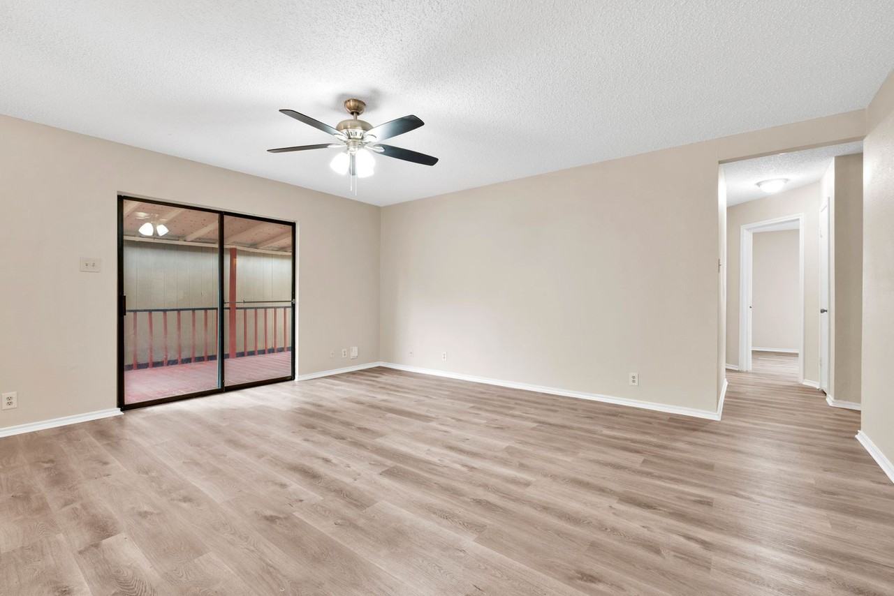 8019 Grand Bnd - Photo 5 of 20