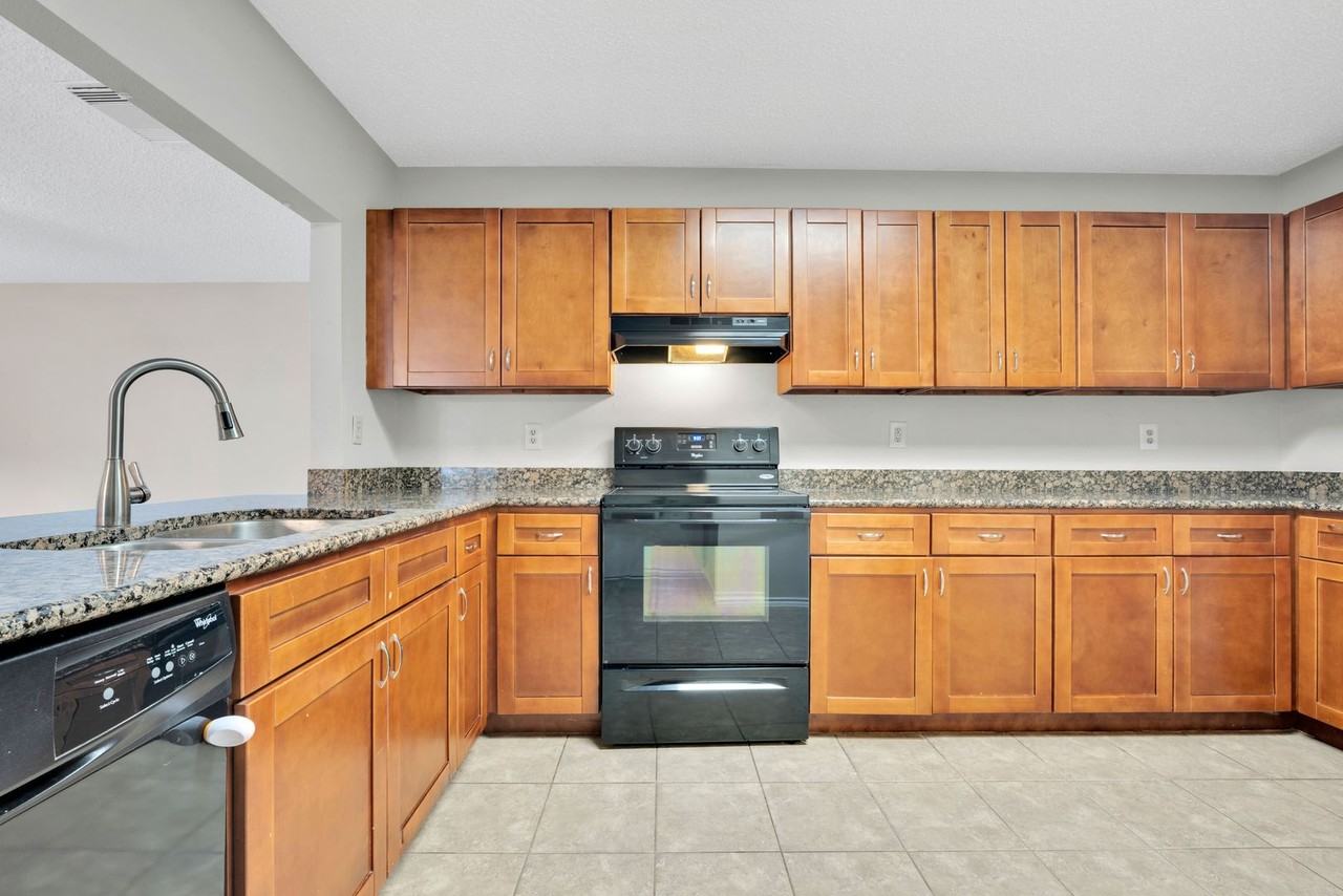 8019 Grand Bnd - Photo 7 of 20